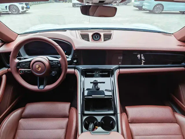 Porsche Panamera — Фото автомобиля 6