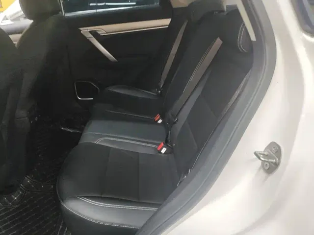 Geely Binyue — Фото автомобиля 16