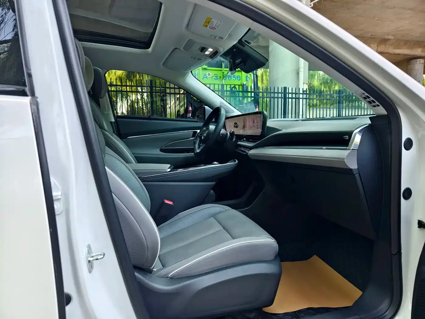 Buick Buick E5 2024 Model Premium Standard Range Audio-Visual Edition — Фото автомобиля 8