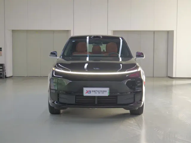 Li Auto L6 — Фото автомобиля 2
