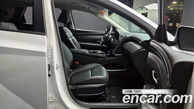 Hyundai Tucson Tucson (NX4) Бензин 1.6 турбо 2WD — Фото автомобиля 10