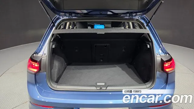 Volkswagen Golf Golf 8 поколение 2.0 TDI Prestige — Фото автомобиля 17