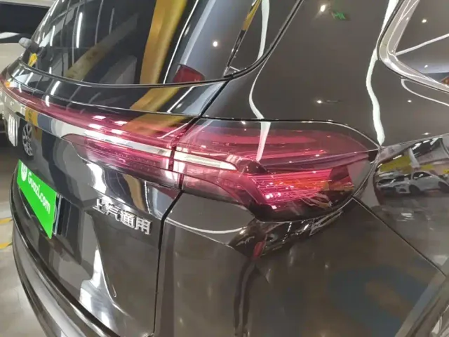 Buick Envision Plus — Фото автомобиля 7