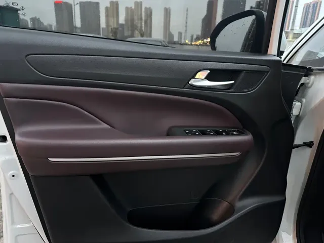 GAC Trumpchi M6 — Фото автомобиля 11