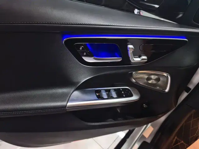 Mercedes-Benz C-Class — Фото автомобиля 16