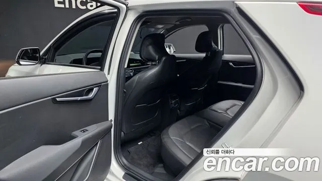 Kia Niro — Фото автомобиля 16