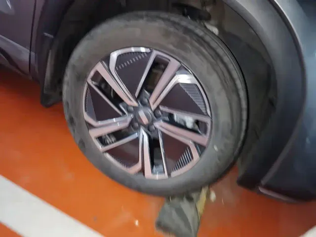Geely Galaxy Starship 7 EM-i — Фото автомобиля 9