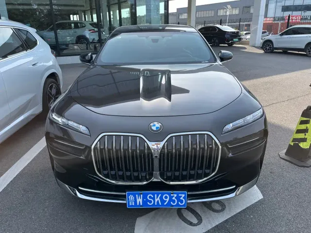 BMW 7 Series — Фото автомобиля 2