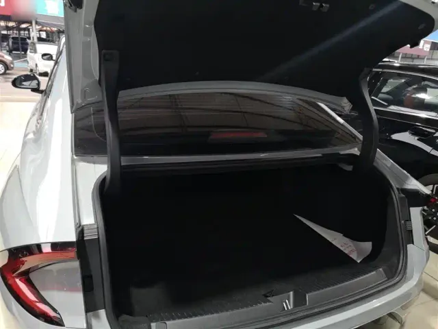 Wuling Starlight — Фото автомобиля 14