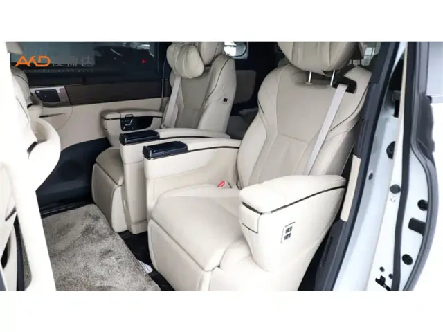 Toyota Alphard — Фото автомобиля 7