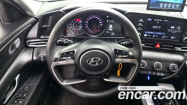 Hyundai AVANTE Avante (CN7) — Фото автомобиля 15