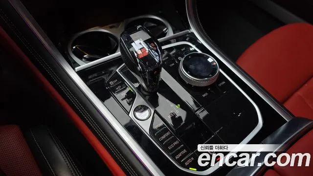 BMW 8 Series G15 — Фото автомобиля 12