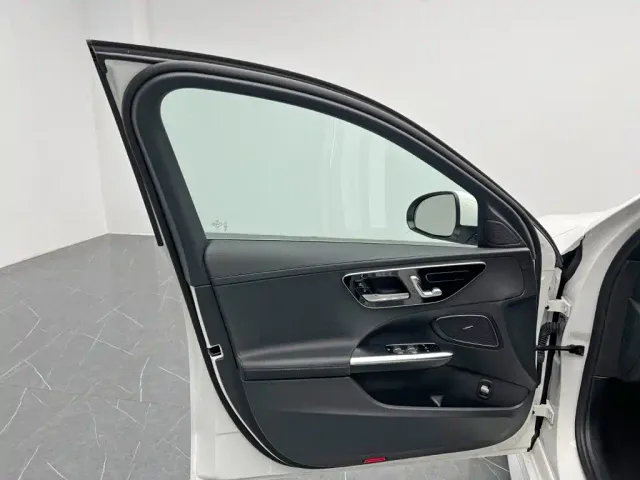 Mercedes-Benz C-Class — Фото автомобиля 12