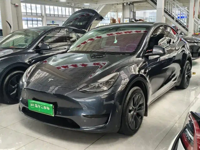 Фотография автомобиля — Tesla Model Y