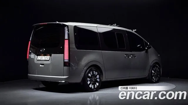 Hyundai Staria — Фото автомобиля 2