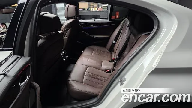 BMW 5-Series 5 серия (G30) 530i xDrive M Sport — Фото автомобиля 26