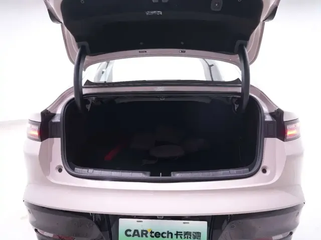 Leapmotor Leapmotor B01 2026 Model 550 Joy Edition — Фото автомобиля 16