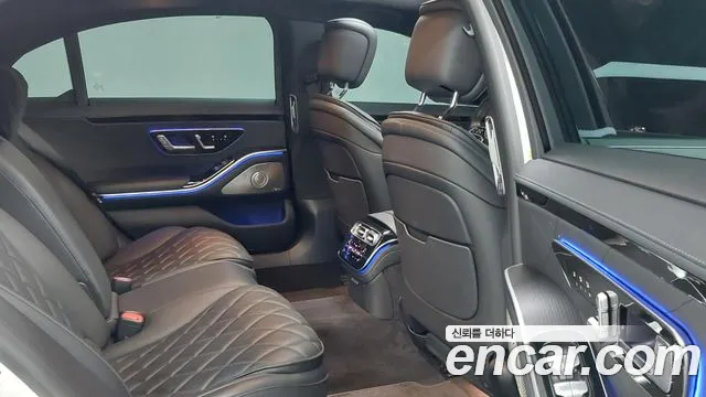 Mercedes-Benz S-Class — Фото автомобиля 10