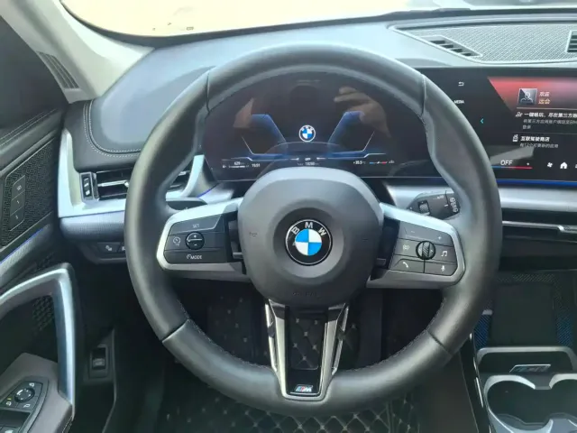 BMW BMW X1 2023 sDrive25Li M Sport Package — Фото автомобиля 9