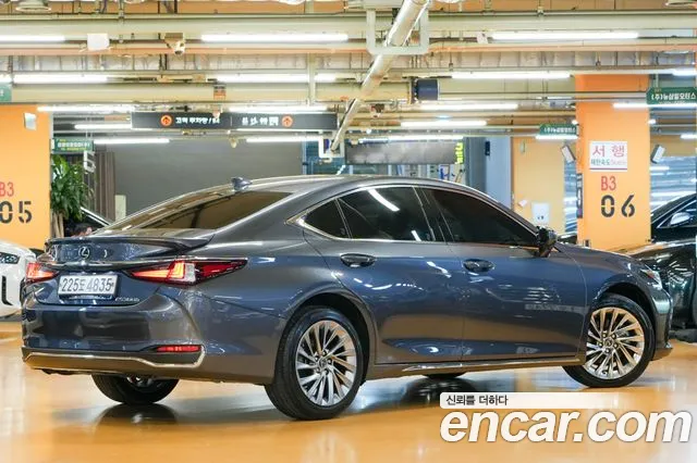 Lexus ES 7th Gen — Фото автомобиля 2