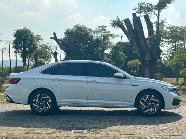 Volkswagen Sagitar — Фото автомобиля 8