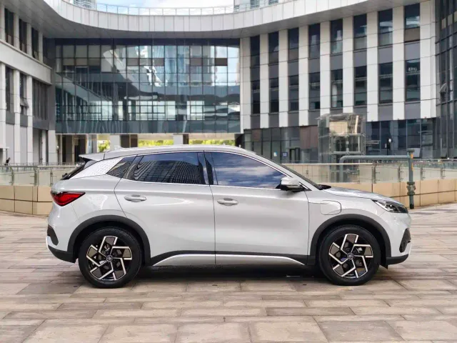 BYD Yuan PLUS — Фото автомобиля 4