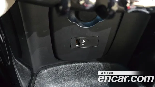 MINI Cooper Electric — Фото автомобиля 18