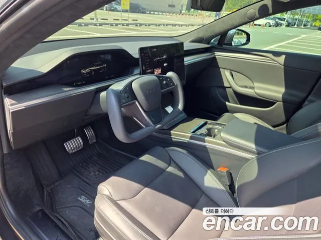 Tesla Model S — Фото автомобиля 6