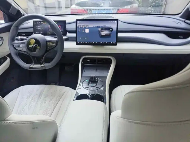BYD Seal 06 GT — Фото автомобиля 12