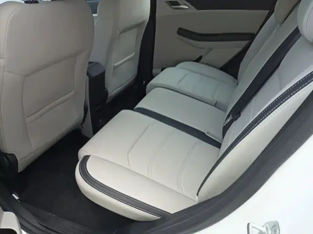 BYD Yuan Pro — Фото автомобиля 16