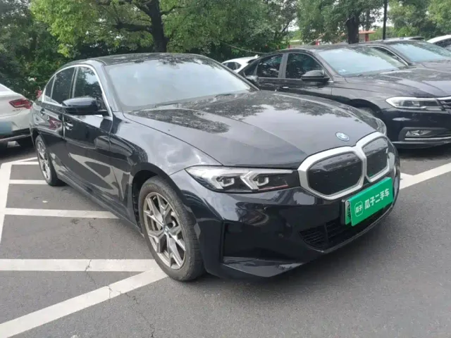 BMW i3 — Фото автомобиля 3