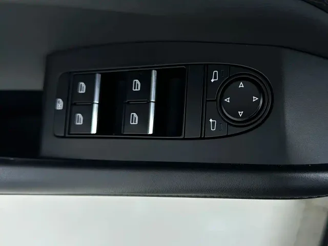 Mazda Axela — Фото автомобиля 16