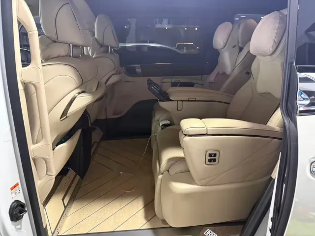 Toyota Alphard — Фото автомобиля 6