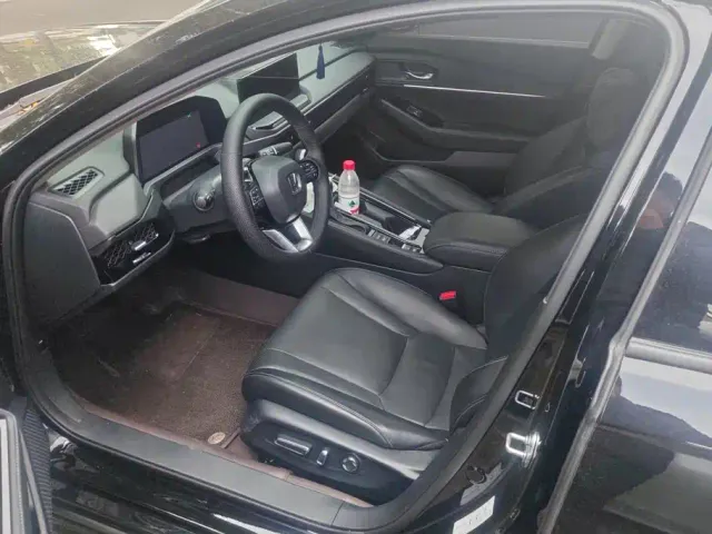 Honda Accord — Фото автомобиля 9
