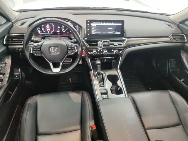 Honda Accord — Фото автомобиля 9