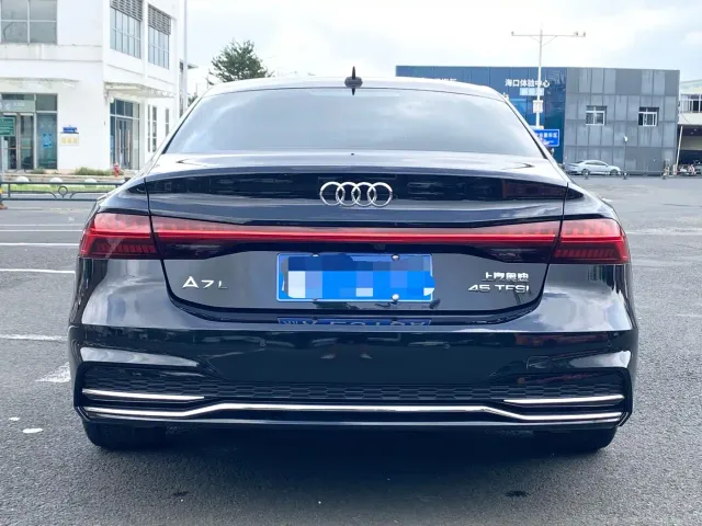 Audi A7L — Фото автомобиля 5