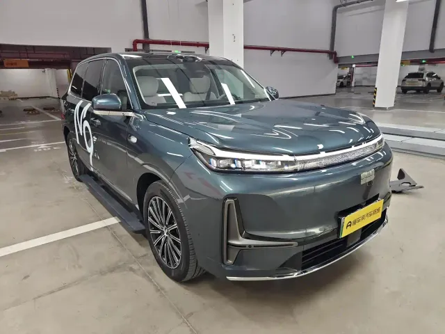 Geely Galaxy M9 — Фото автомобиля 6