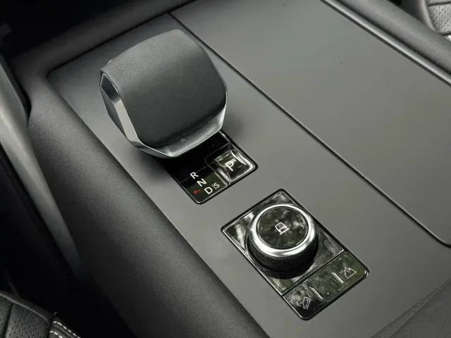 Land Rover Discovery — Фото автомобиля 17