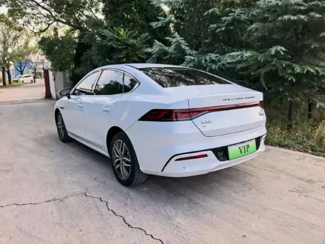 BYD Qin PLUS — Фото автомобиля 8