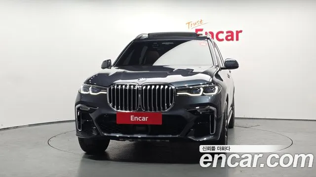 BMW X7 — Фото автомобиля 3