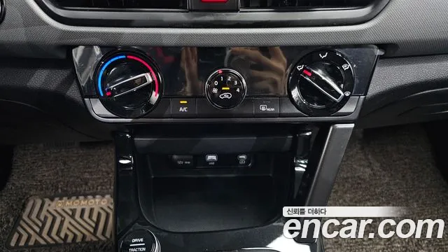 Kia Seltos New — Фото автомобиля 22