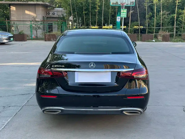 Mercedes-Benz E-Class — Фото автомобиля 10