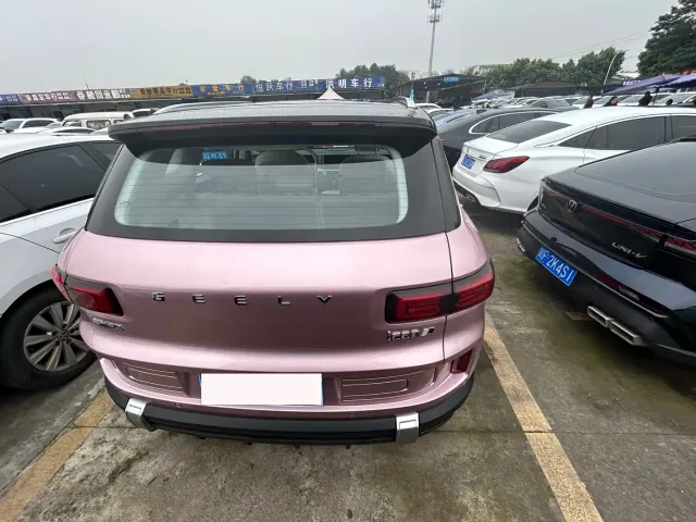 Geely ICON — Фото автомобиля 14