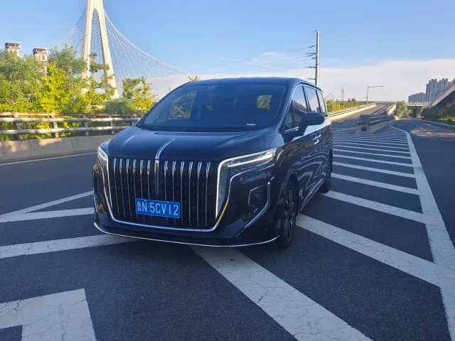 Фотография автомобиля — Hongqi HQ9