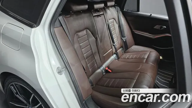 BMW 3-Series 3 серия (G20) 320i Touring M Sport — Фото автомобиля 12