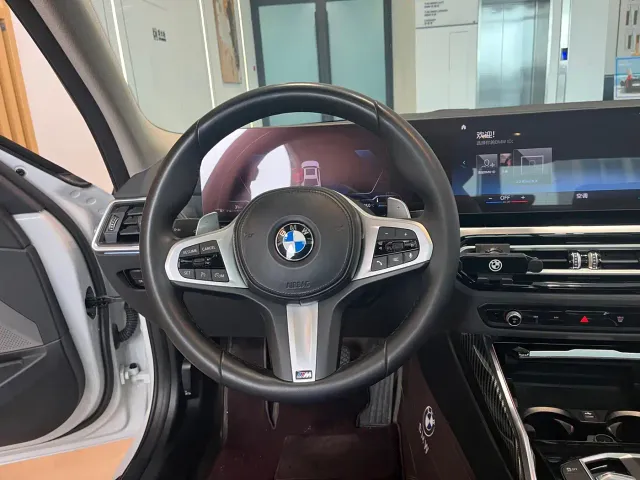 BMW 3 Series — Фото автомобиля 8