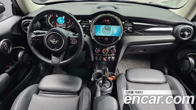 Mini Cooper Cooper Classic Plus Launch Pack — Фото автомобиля 7