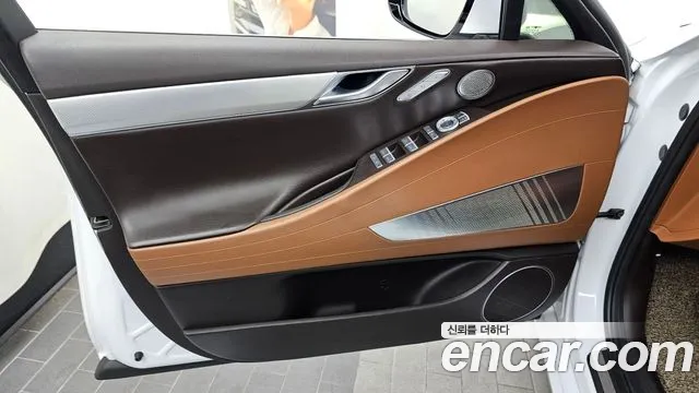 Genesis G80 Electrified G80 (RG3) — Фото автомобиля 19
