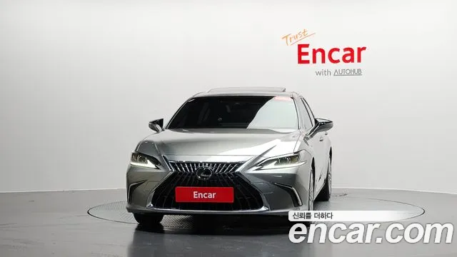 Lexus ES — Фото автомобиля 2