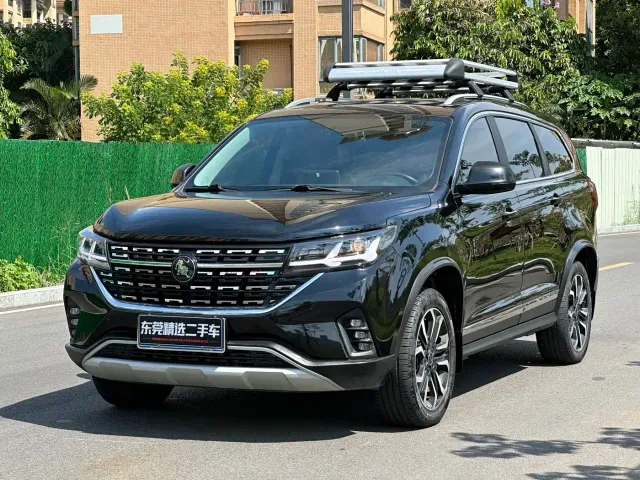 Forthing Fengxing T5L — Фото автомобиля 3
